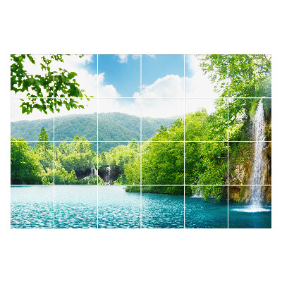 Csempefólia Vízesések zöld tájban