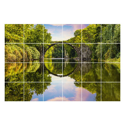 Öntapadós csempe matrica Egy természettel körülvett híd