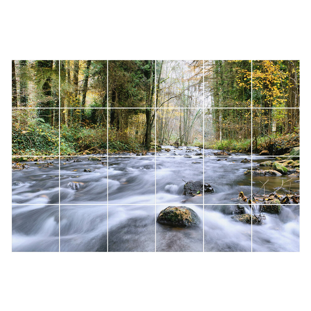 Csempe matrica dekor Egy patak az erdőben kövekkel