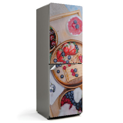 Hűtőszekrényre matrica Desszert gyümölccsel és gofrival