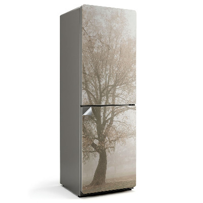 Dekor matrica hűtőre Ködös táj egy fával