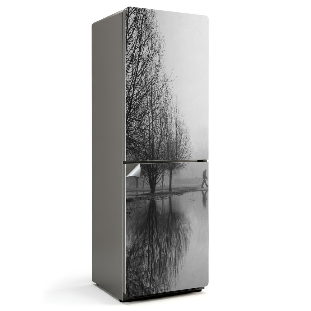 Hűtő dekor matrica Séta a ködös parkban