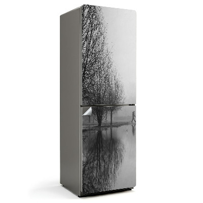 Hűtő dekor matrica Séta a ködös parkban